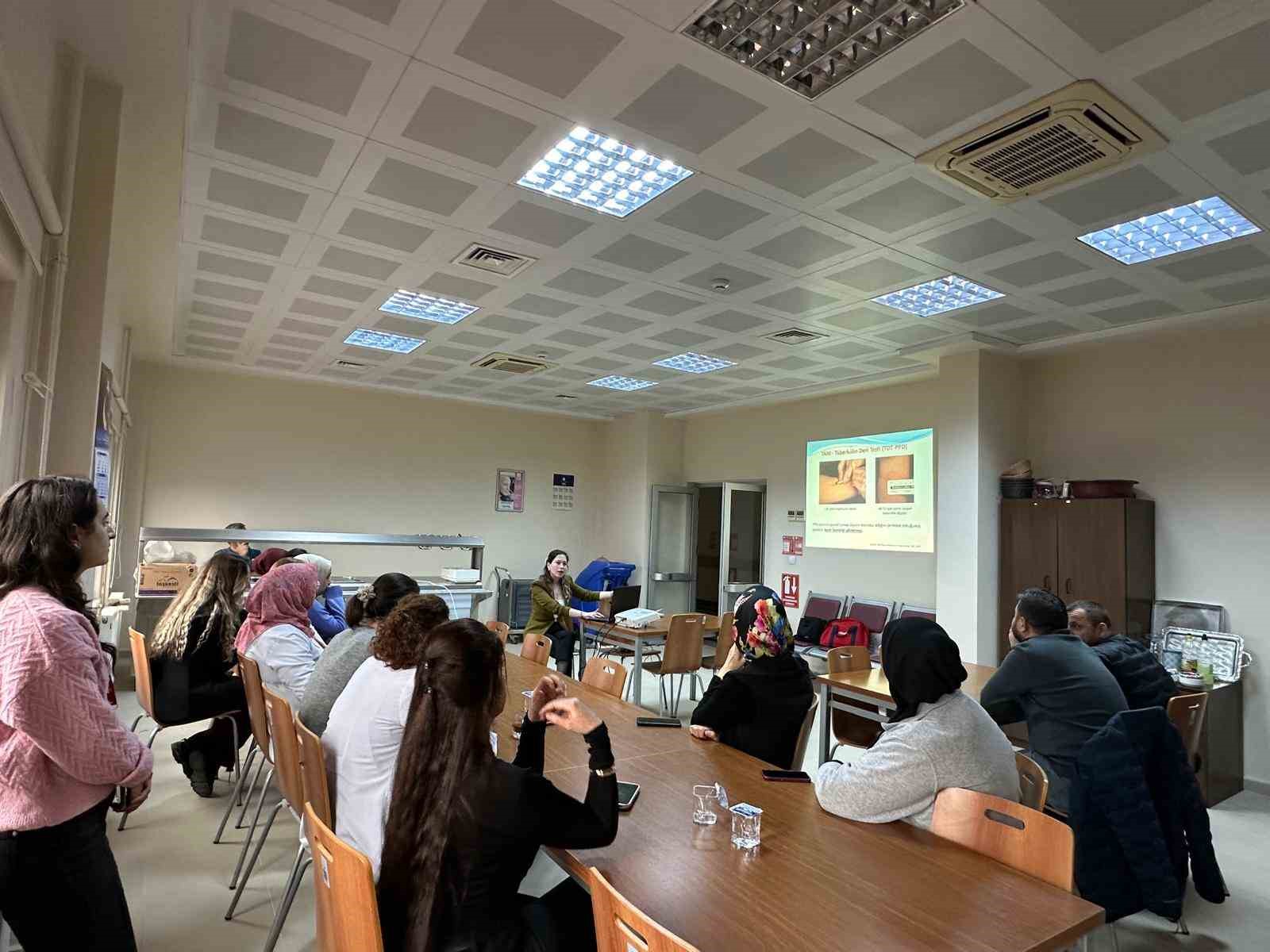 Kaynaşlı’da hizmet içi eğitim
