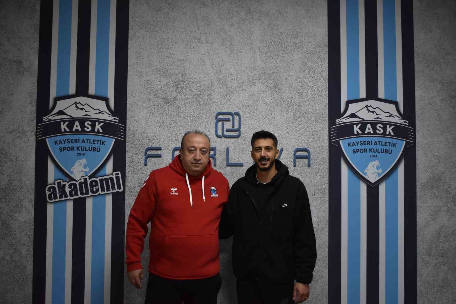 Kayseri Atletikspor Voleybol takımı 2. Lig yolunda
Kayseri Atletikspor Voleybol takımı 2. Lig yolunda