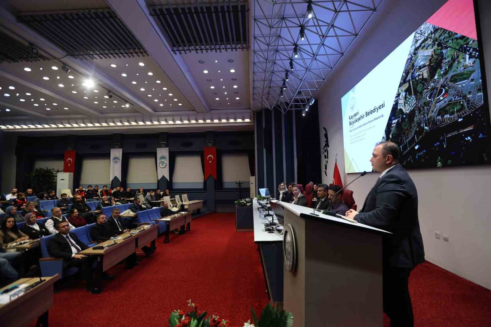 Kayseri Büyükşehir’den 2025’te 24 farklı personel eğitimi ve 153 üniversite öğrencisine staj imkânı
