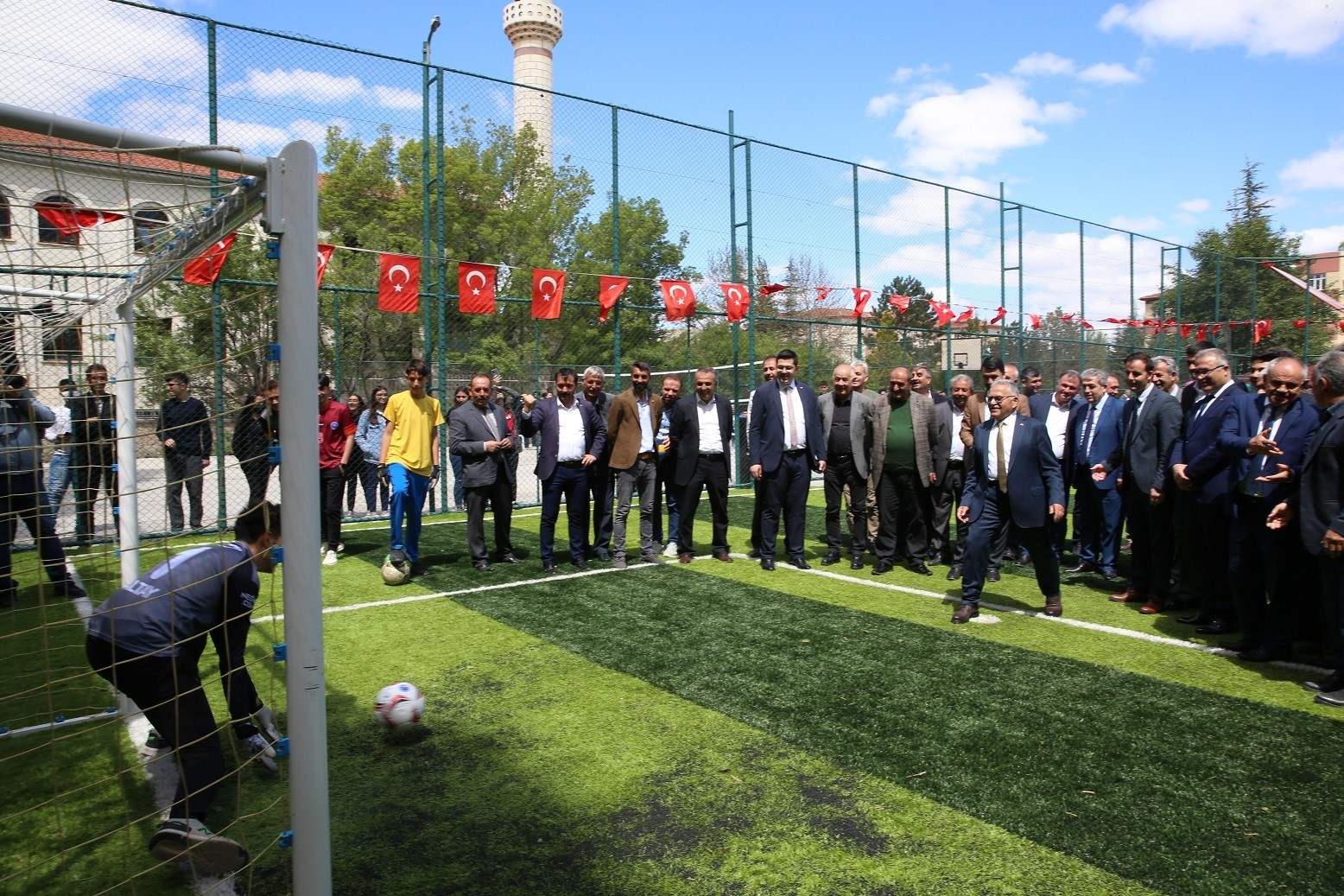 Kayseri Büyükşehir’den kırsalda 97 milyon TL’lik 106 proje
Kayseri Büyükşehir’den kırsalda 97 milyon TL’lik 106 proje
