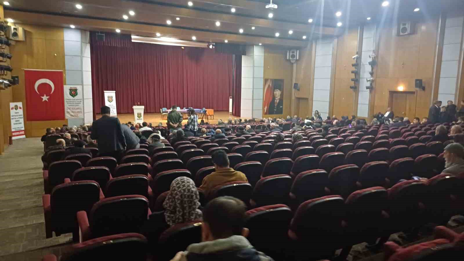 Kayseri Şehit Aileleri Derneği’nde Ali Yavuz güven tazeledi
