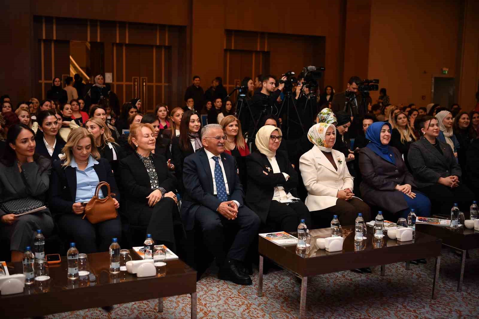 Kayseri; ’Üreten, Yöneten, Dönüştüren Kadınlarımızla Ekonomi Buluşmaları’na ev sahipliği yaptı
