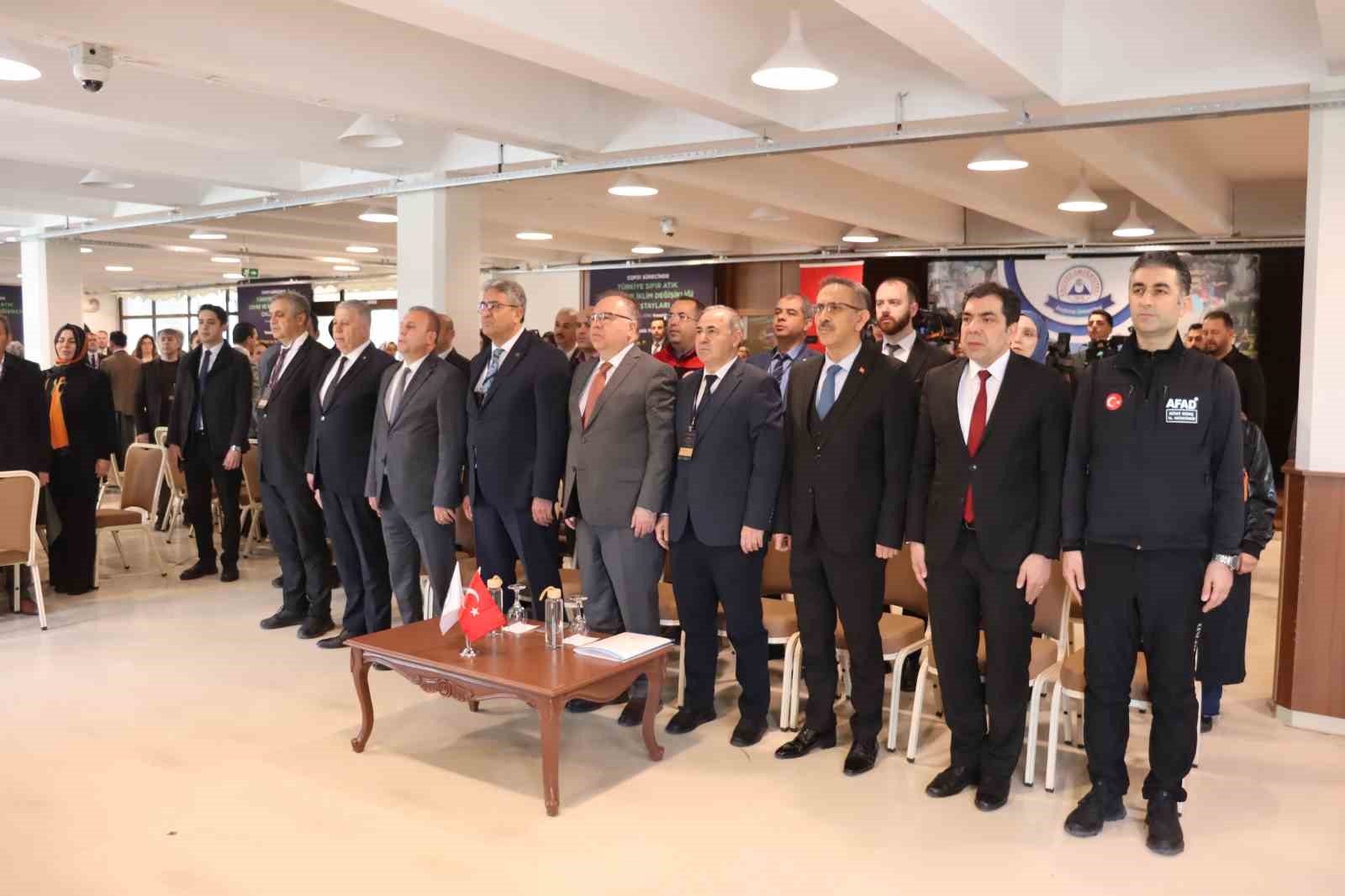 Kayseri’de 12 ilçede günlük kişi başı 666 gram çöp üretiliyor
