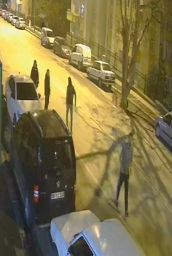 Kayseri’de 2 kişinin yaralandığı bıçaklı kavga kamerada

