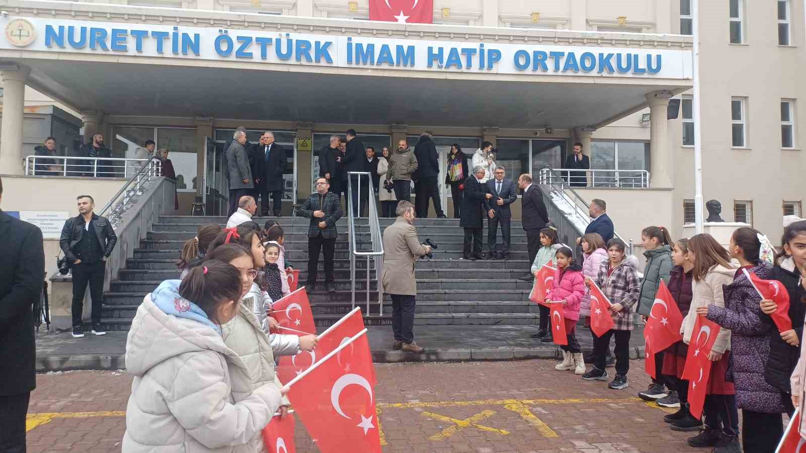 Kayseri’de 322 bin öğrenci karne aldı
