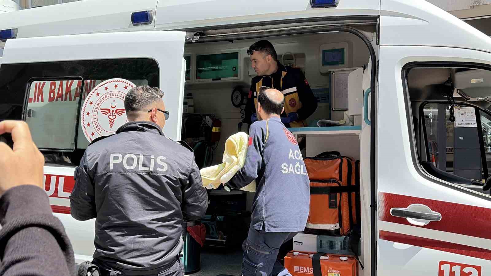 Kayseri’de 5 katlı binada yangın çıktı: 1’i bebek 5 kişi kurtarıldı
