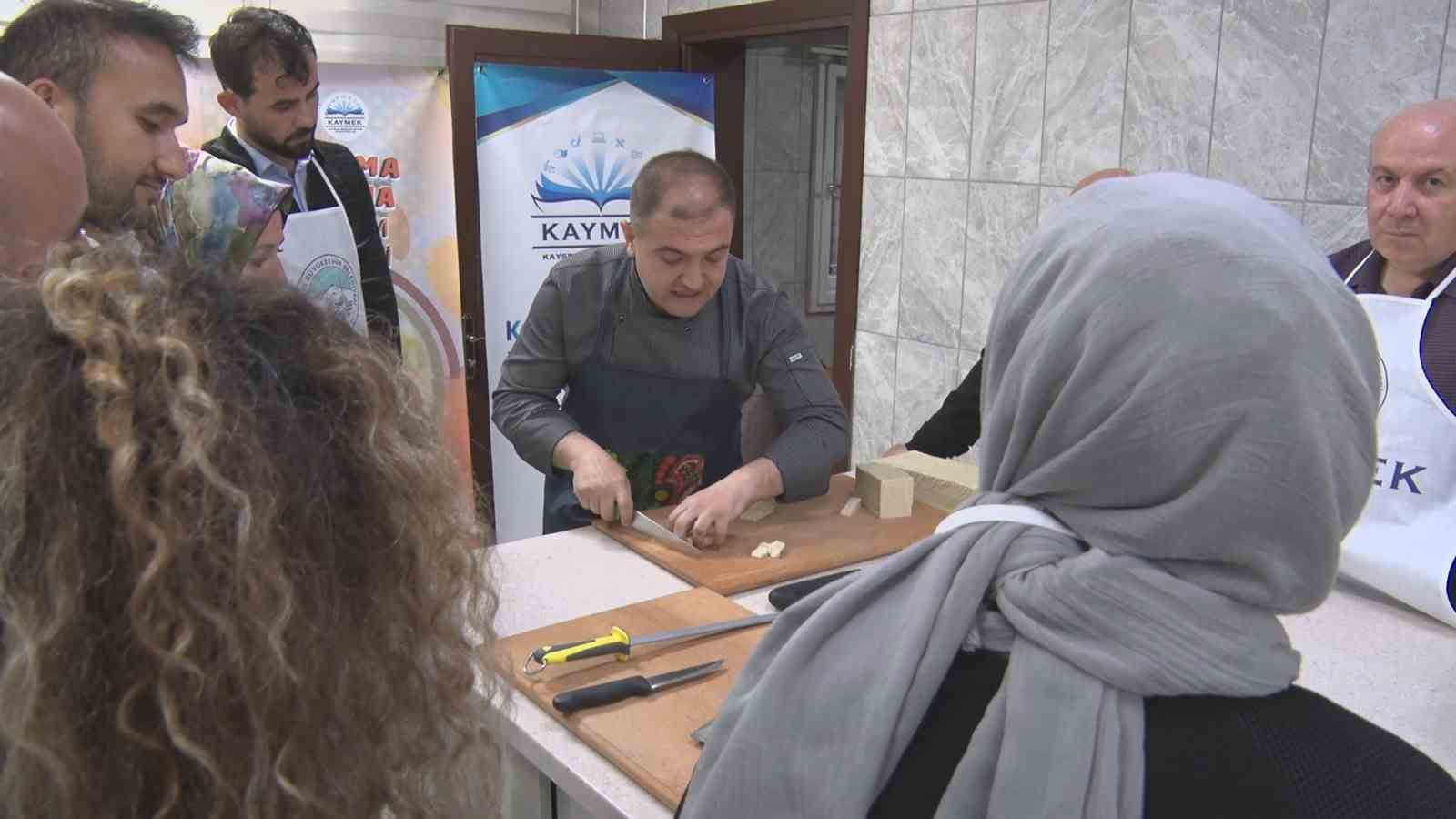 Kayseri’de AB’den Coğrafi İşaret Tescili alan pastırmaya ilgi büyüyor
Kayseri’de AB’den Coğrafi İşaret Tescili alan pastırmaya ilgi büyüyor