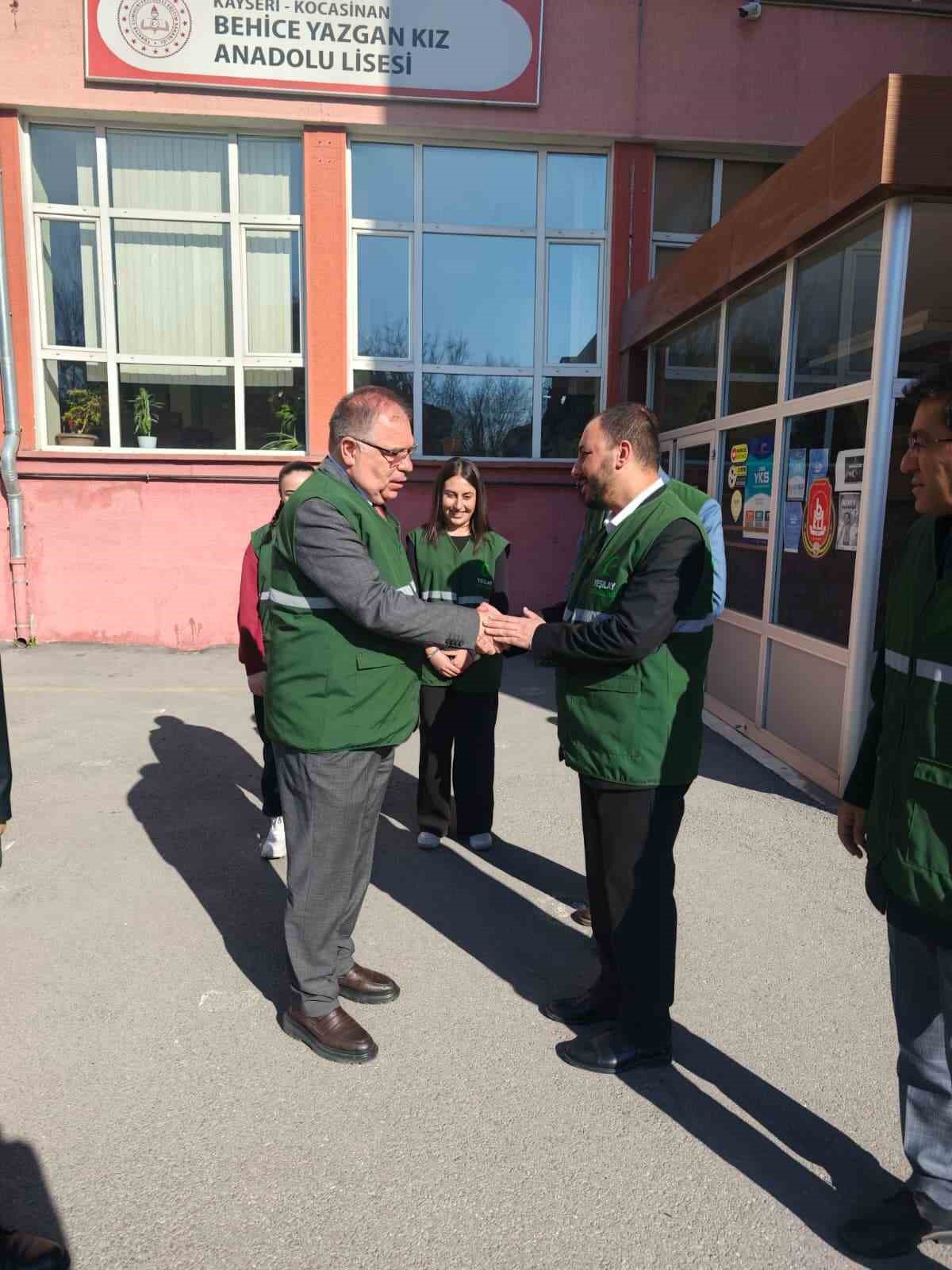 Kayseri’de binlerce öğrenci "İlk Ders Yeşilay" ile bilinçlendi
