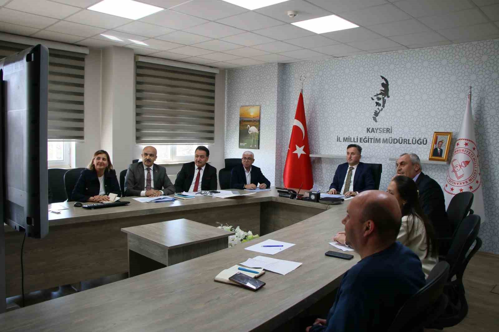 Kayseri’de eğitimde hedef, normal eğitime geçiş
