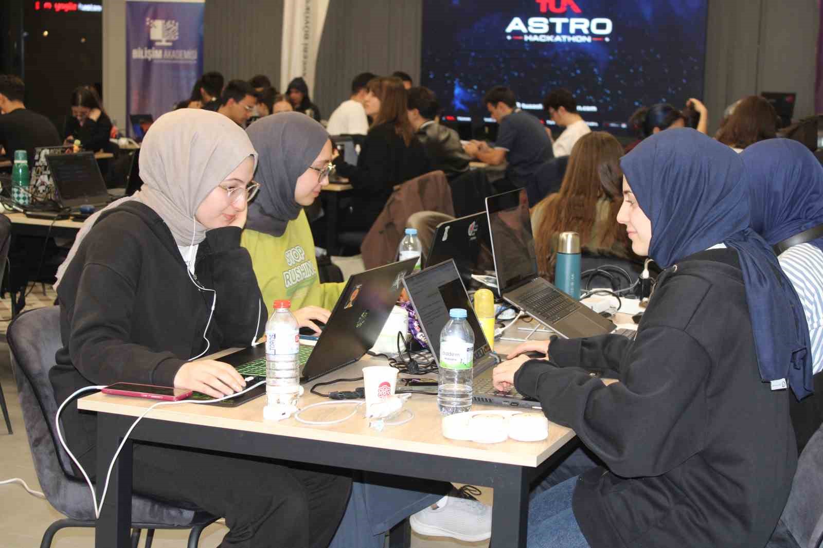 Kayseri’de gençleri uzayla buluşturan TUA Astro Hackathon Yarışması başladı
