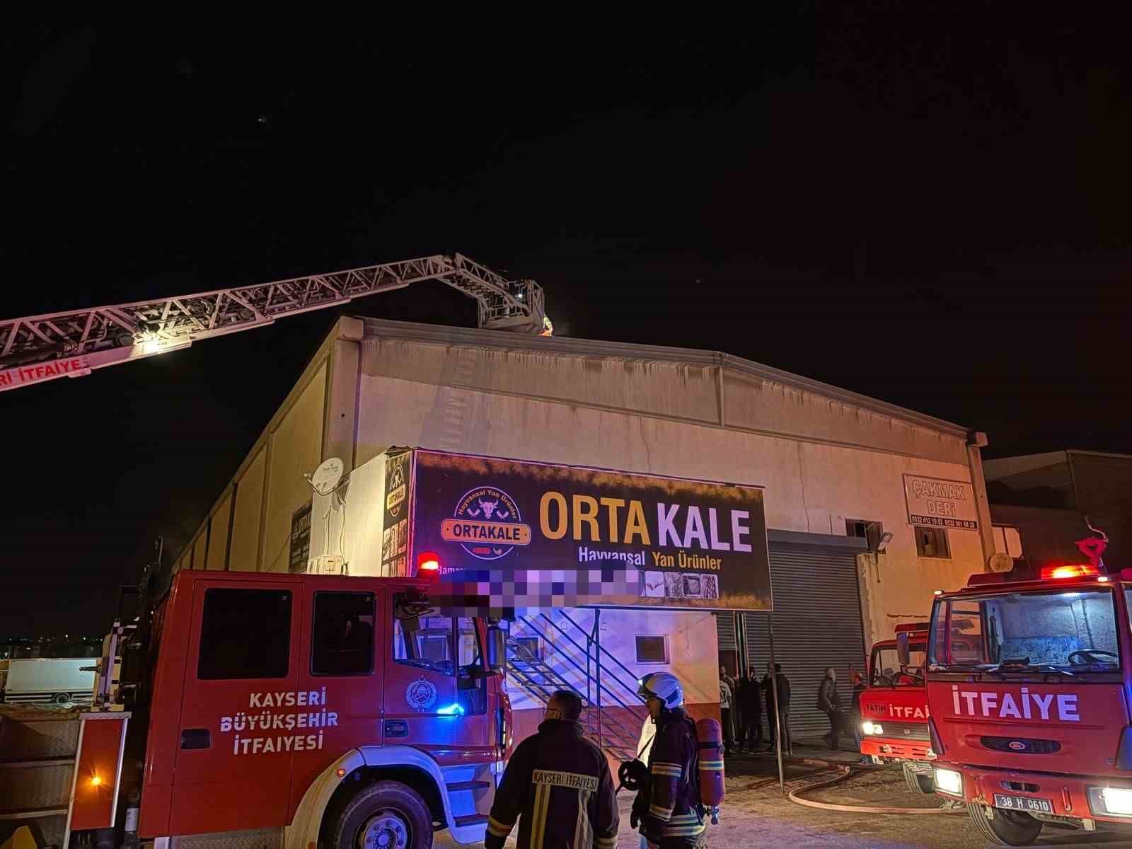 Kayseri’de hayvansal yan ürünler tesisinde yangın
