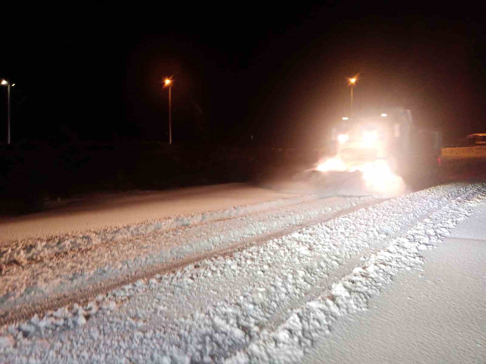 Kayseri’de kapanan 126 yol ulaşıma açıldı

