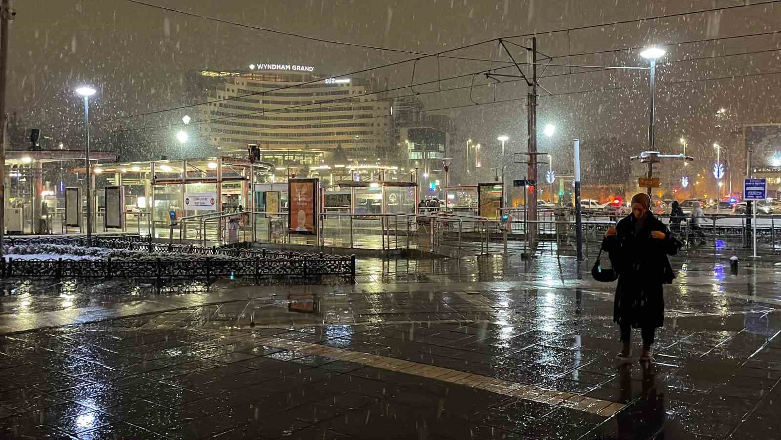 Kayseri’de kar yağışı etkili oldu
