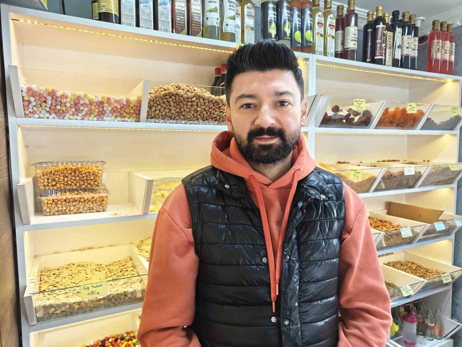 Kayseri’de kuruyemişte yılbaşı indirimleri
Kayseri’de kuruyemişte yılbaşı indirimleri