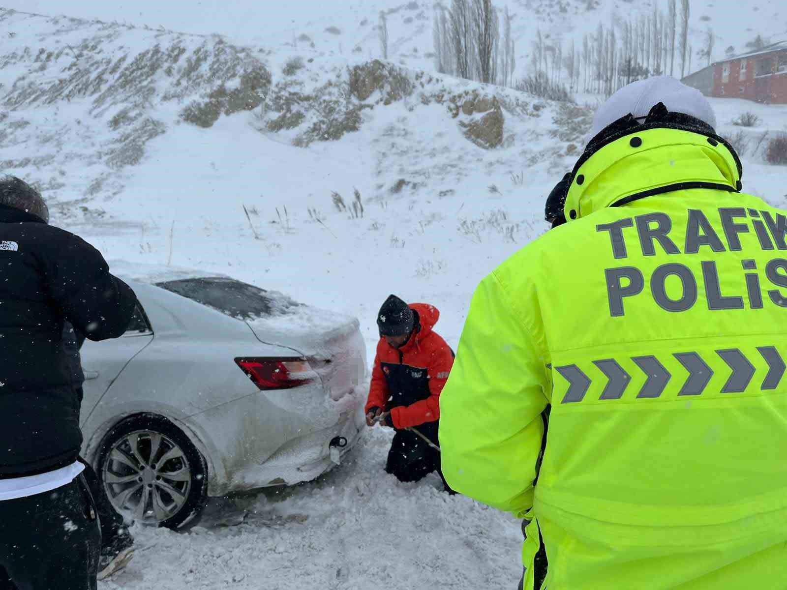 Kayseri’de mahsur kalan 117 kişi kurtarıldı
