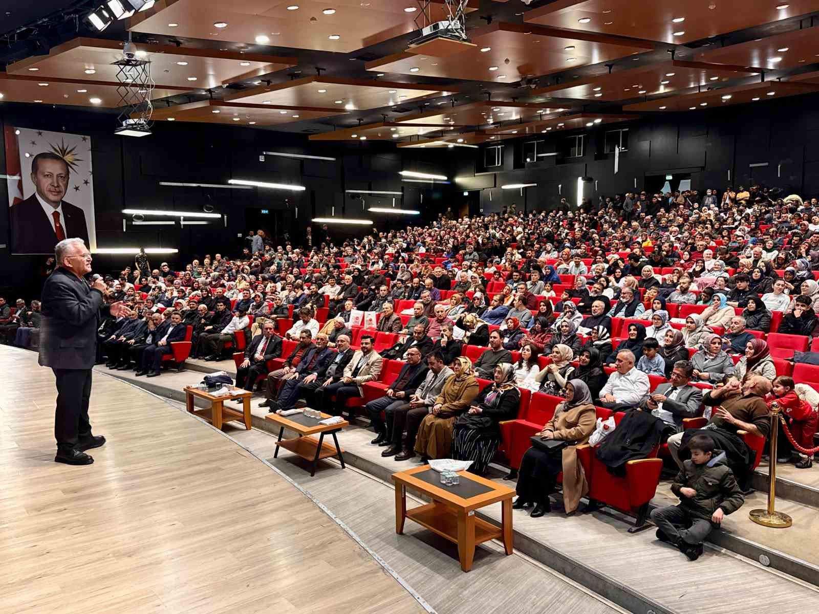 Kayseri’de ’Mekke’nin Fethi ve Affın ve Ailenin İnşaası" programı gerçekleştirildi
