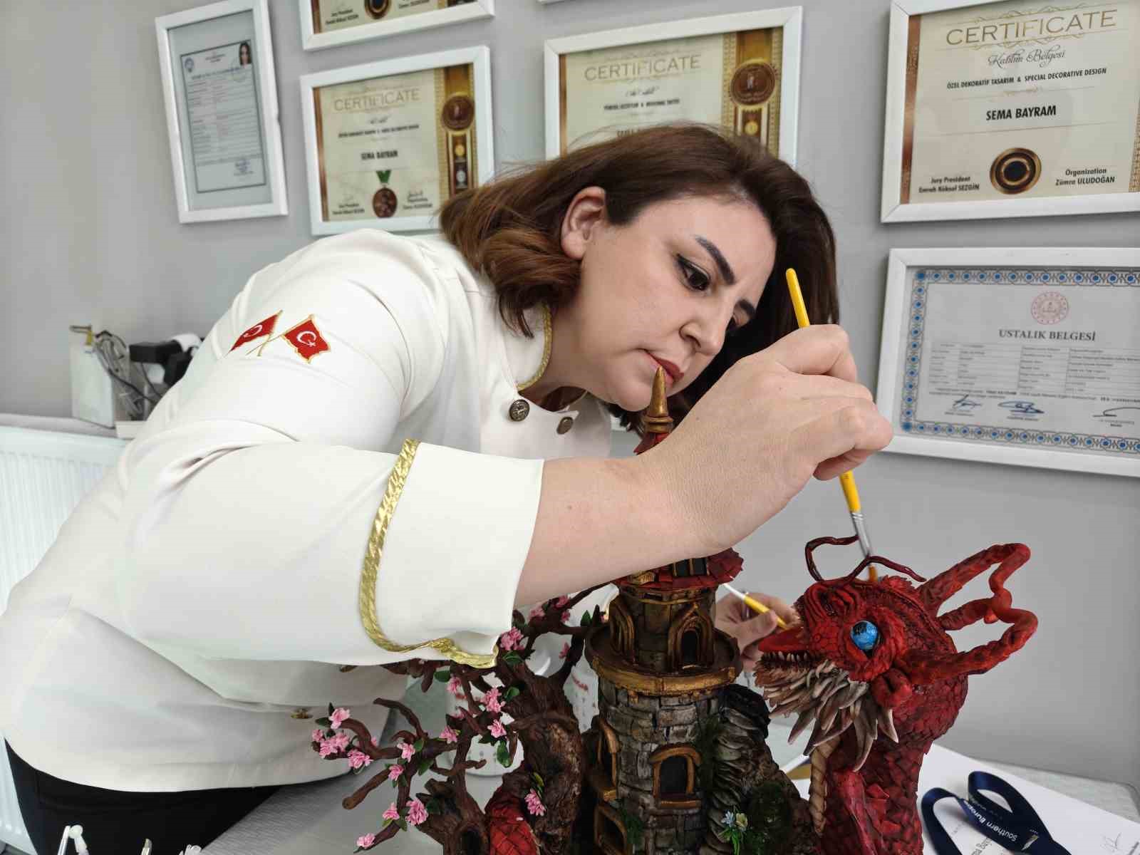 Kayserili pasta şefi Yunanistan’da Türk bayrağını dalgalandırdı
