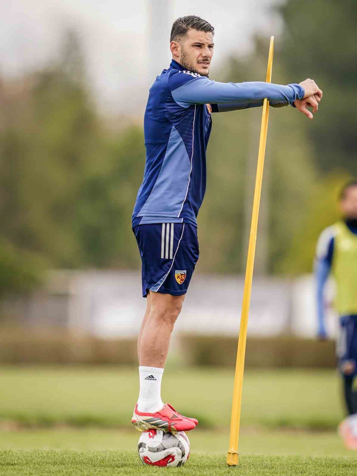 Kayserispor, Fenerbahçe maçı hazırlıklarını tamamladı
