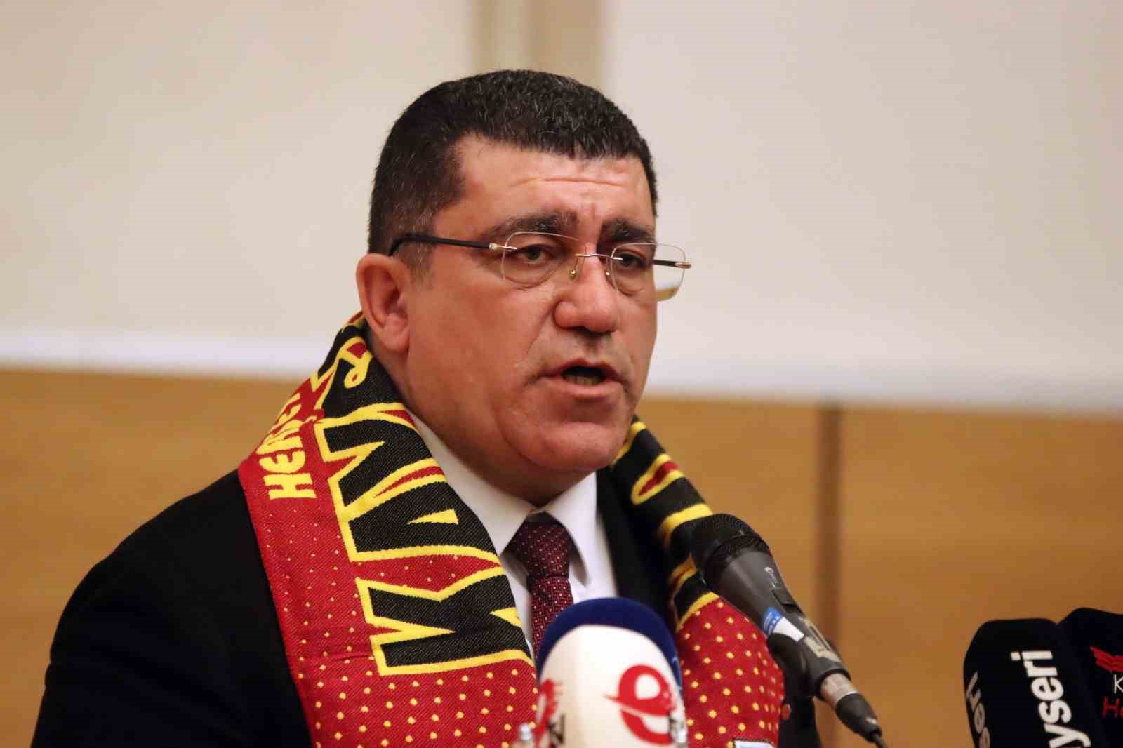 Kayserispor’da Başkan Nurettin Açıkalın güven tazeledi
Kayserispor’da Başkan Nurettin Açıkalın güven tazeledi