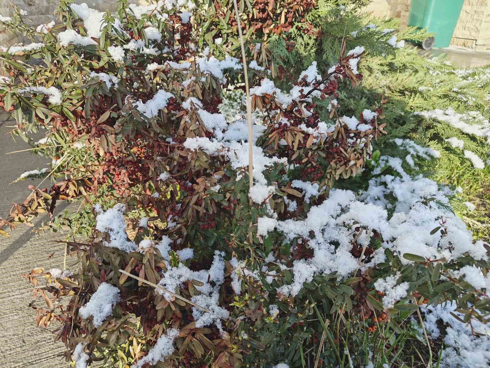 Kayseri’ye Nisan ayında kar yağdı
