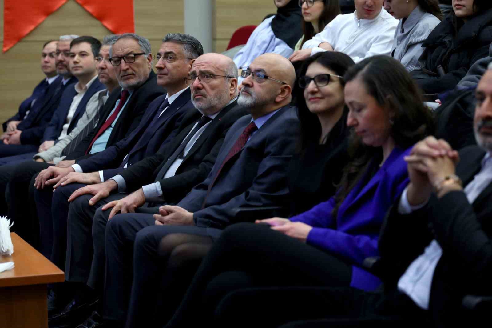 KAYÜ’de ‘Kitle Fonlama Eğitimi’ düzenlendi
KAYÜ’de ‘Kitle Fonlama Eğitimi’ düzenlendi