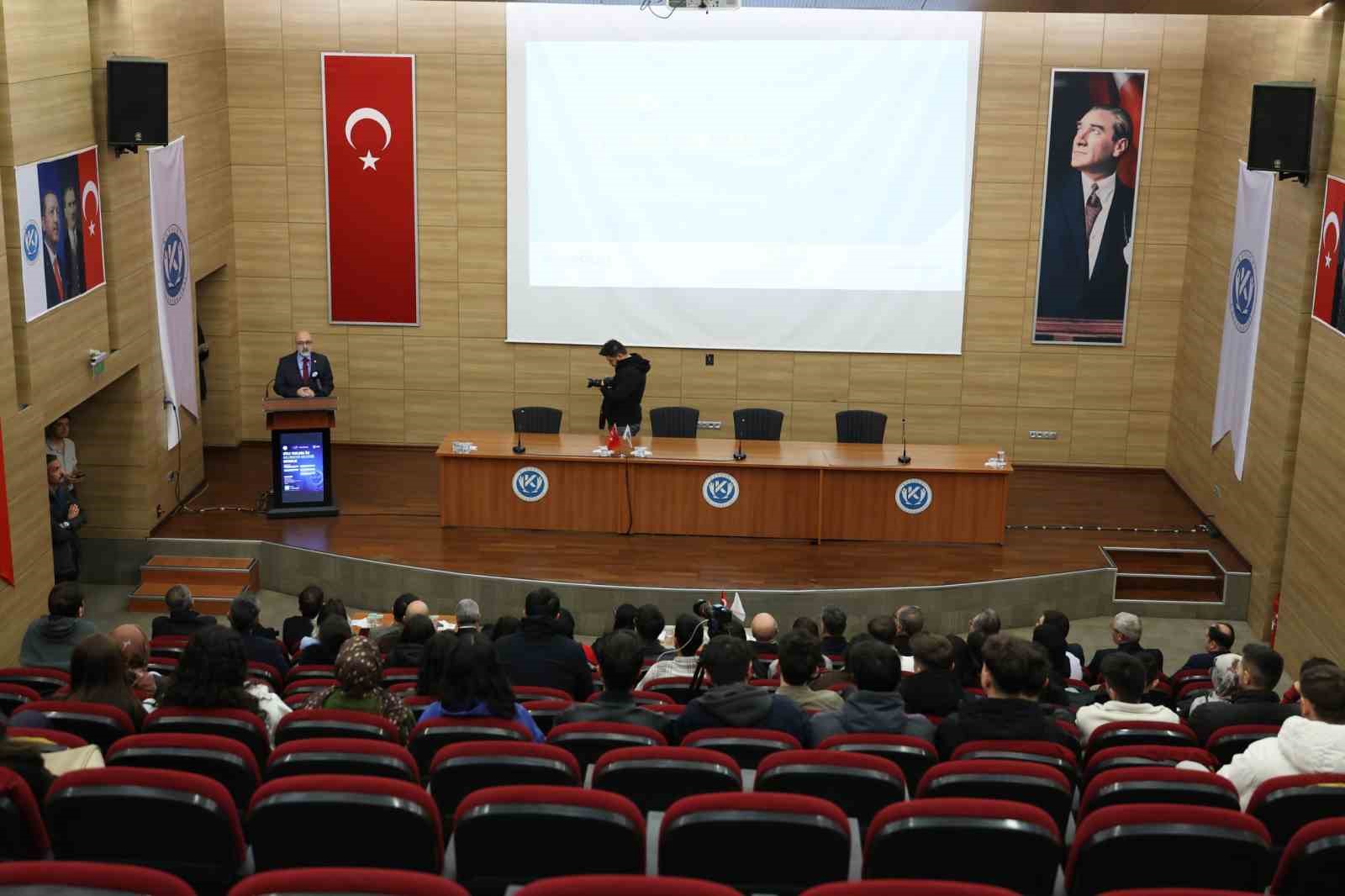 KAYÜ’de StartUp MYO Proje Yarışması kapsamında "Kitle Fonlama Eğitimi" düzenlendi
