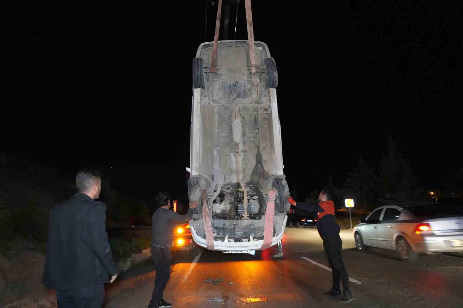 Kaza sonrası sürücü kaçtı, yaşlı çift geldi: Polisi ikna etmek için dakikalarca dil döktüler
