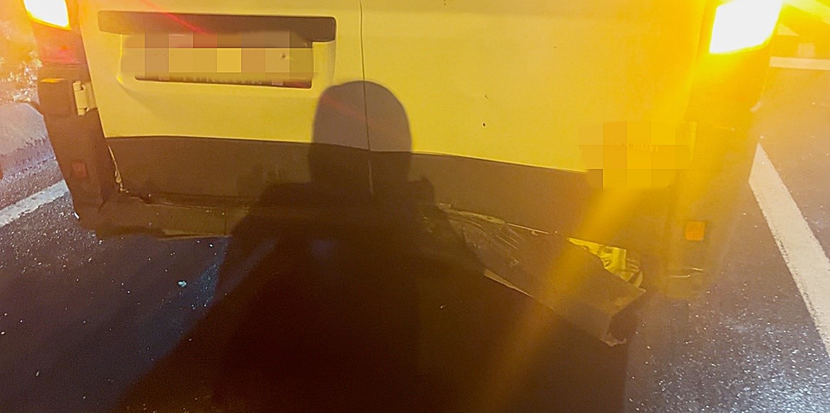 Kaza yapan alkollü sürücü, "Hepinizden özür diliyorum" diyerek hastaneye gitmeyi reddetti
