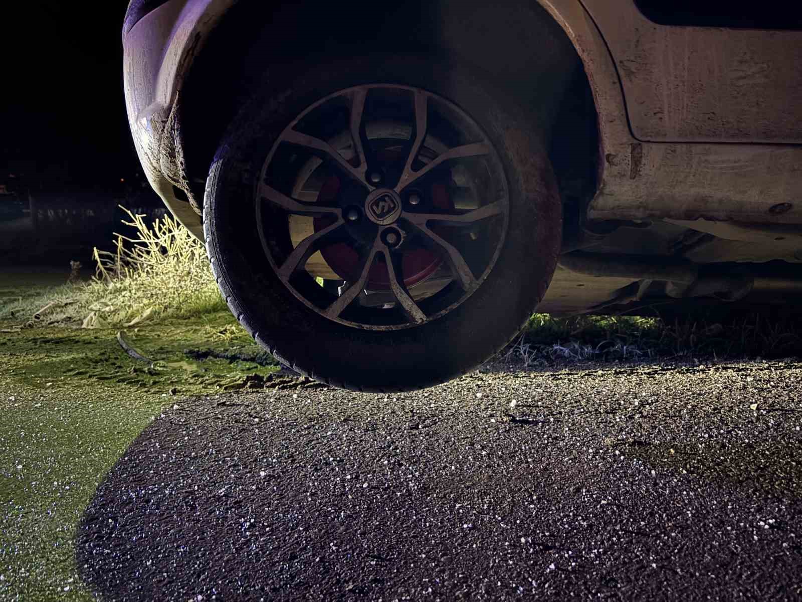 Kaza yapan sürücü aracı bırakıp kayıplara karıştı
