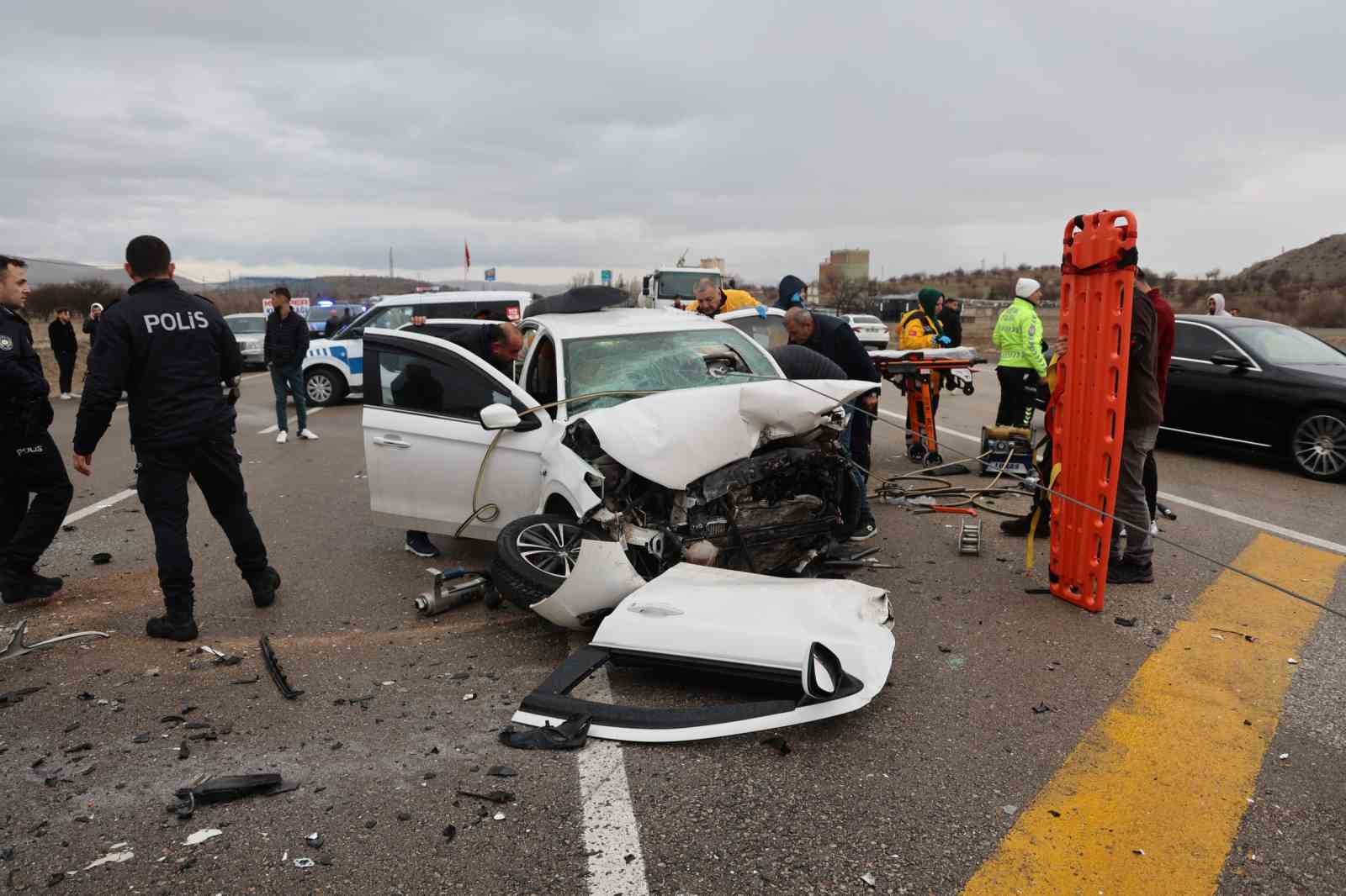 Kazada eşi ve 2 çocuğunu kaybeden anne de yaşam mücadelesini kaybetti

