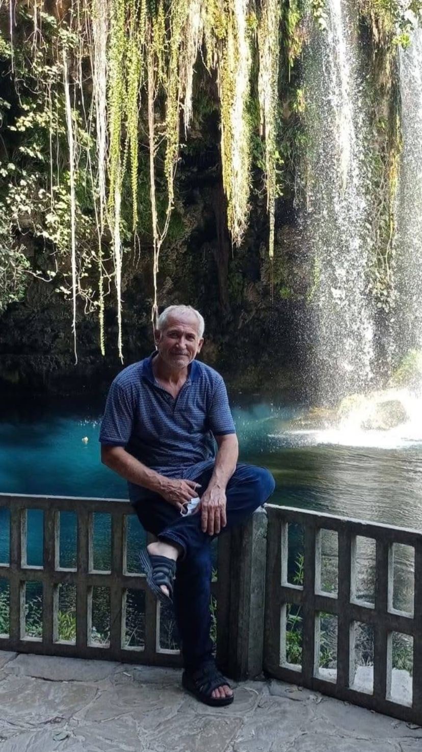 Kazada hayatını kaybeden baba ve gelin Düziçi’nde son yolculuğuna uğurlandı
Kazada hayatını kaybeden baba ve gelin Düziçi’nde son yolculuğuna uğurlandı