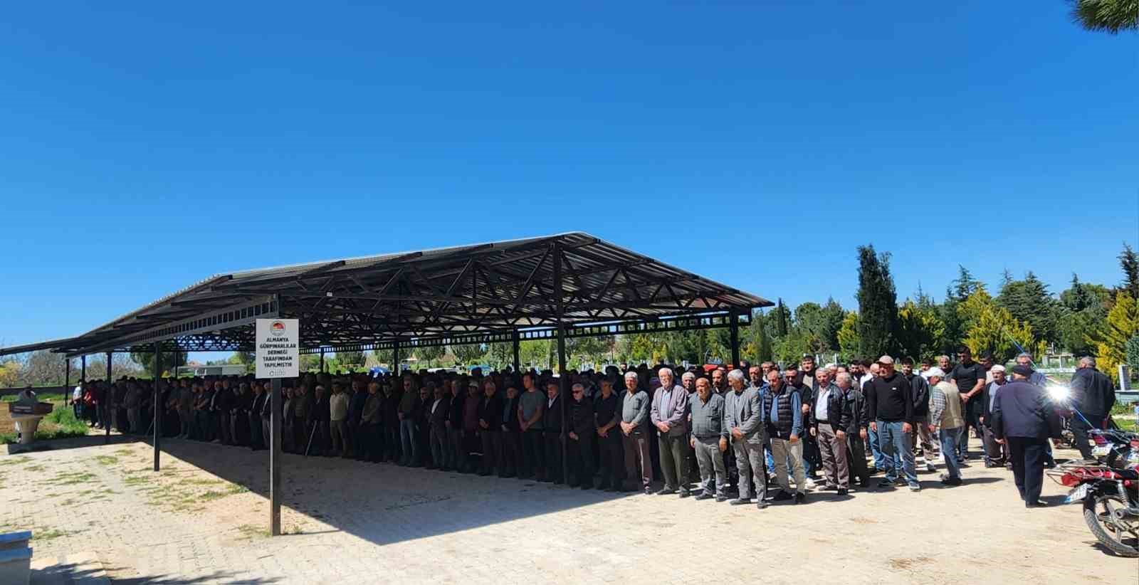 Kazada hayatını kaybeden genç son yolculuğuna uğurlandı
