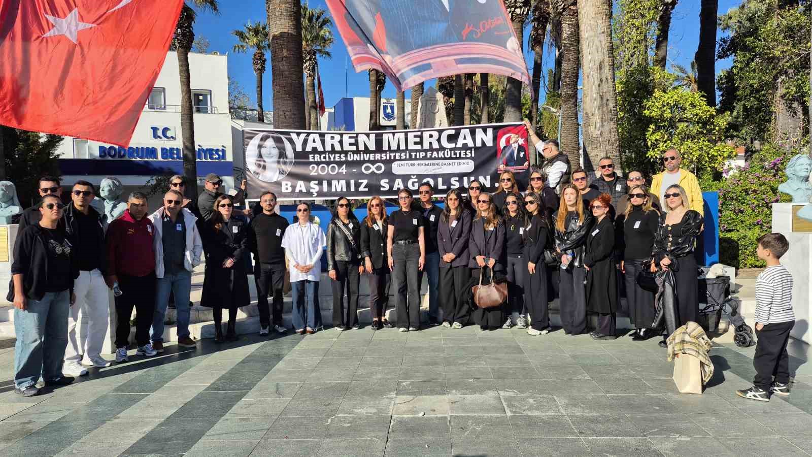 Kazada hayatını kaybeden Yaren, Bodrum’da anıldı
Kazada hayatını kaybeden Yaren, Bodrum’da anıldı