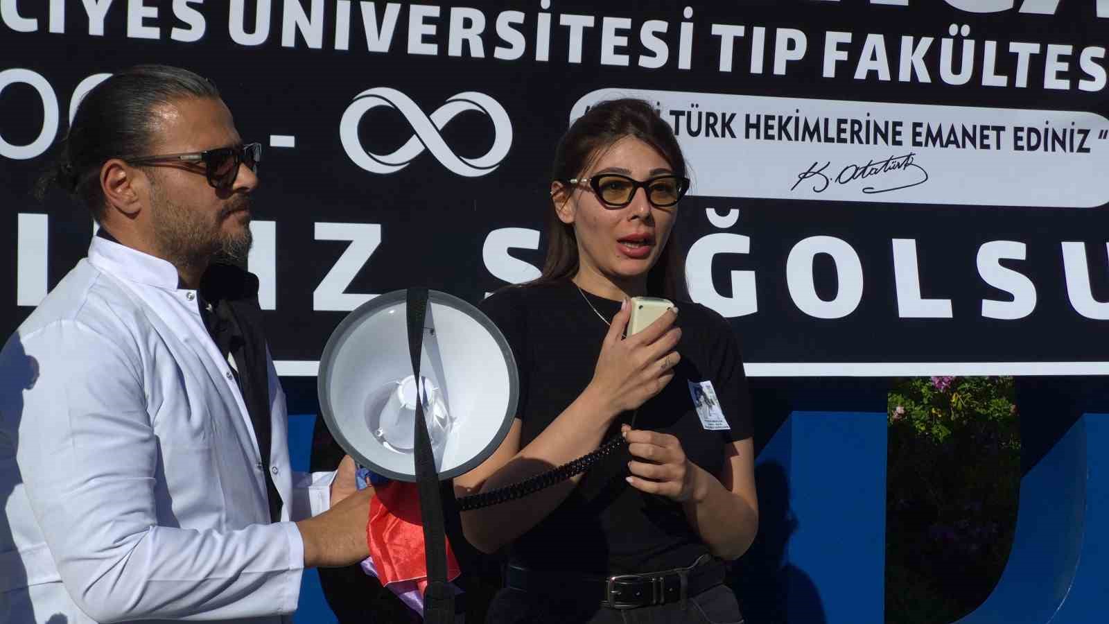 Kazada hayatını kaybeden Yaren, Bodrum’da anıldı
Kazada hayatını kaybeden Yaren, Bodrum’da anıldı