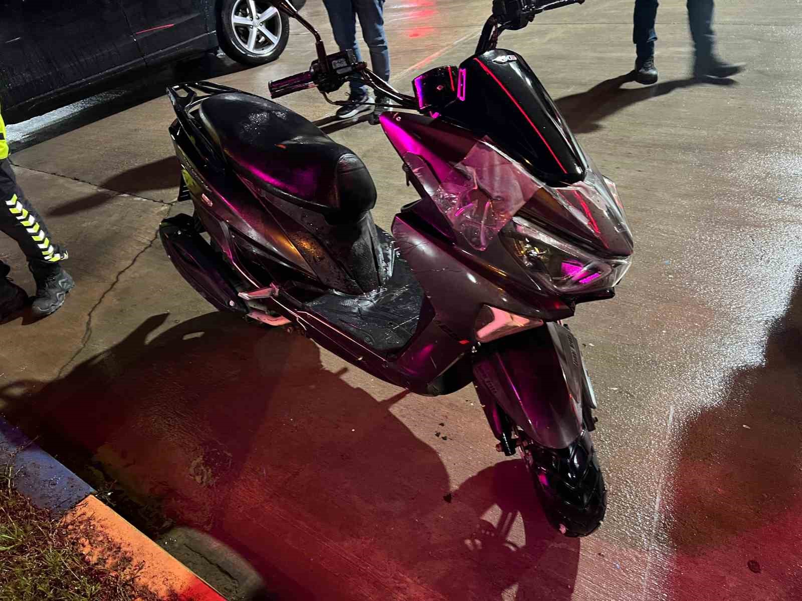 Kazada motosiklet devrildi: Yaralanan sürücü 4.00 promil alkollü çıktı
