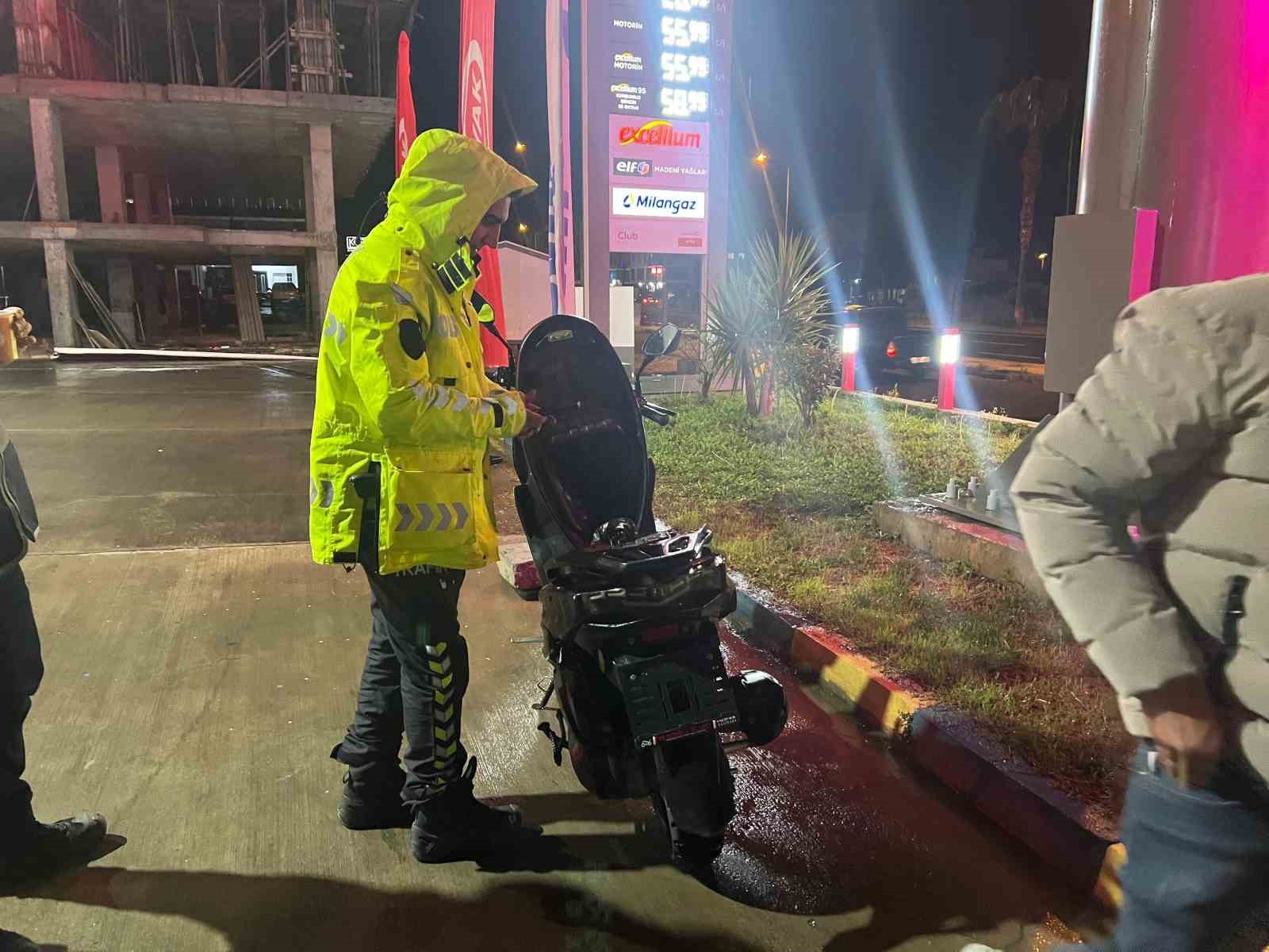 Kazada motosiklet devrildi: Yaralanan sürücü 4.00 promil alkollü çıktı
