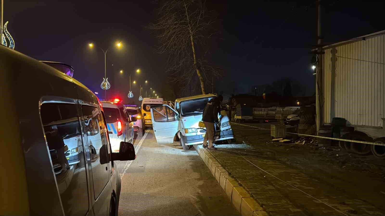 Kazada savrulan stepne ile ağır yaralanan kadın hastanede hayatını kaybetti
