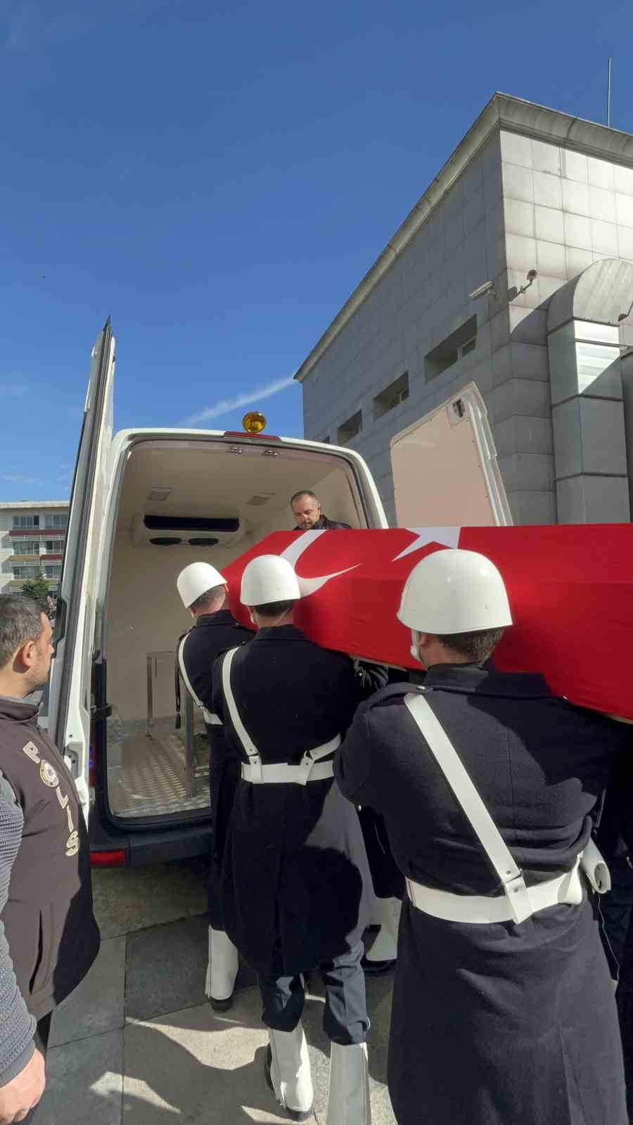 Kazada şehit olan polis memuru için cenaze töreni düzenleniyor
