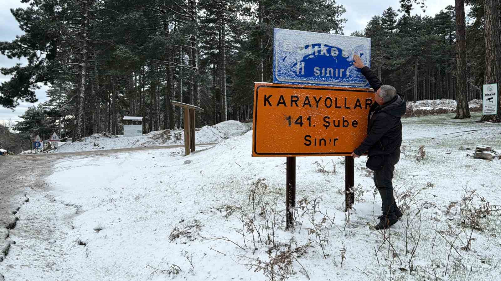 Kazdağları’na beklenen kar geldi: Yüksek kesimler beyaza büründü

