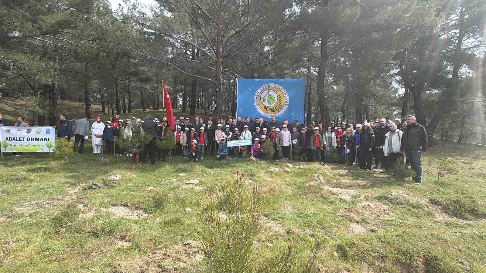 Kazdağları’nda fidanlar toprakla buluştu
