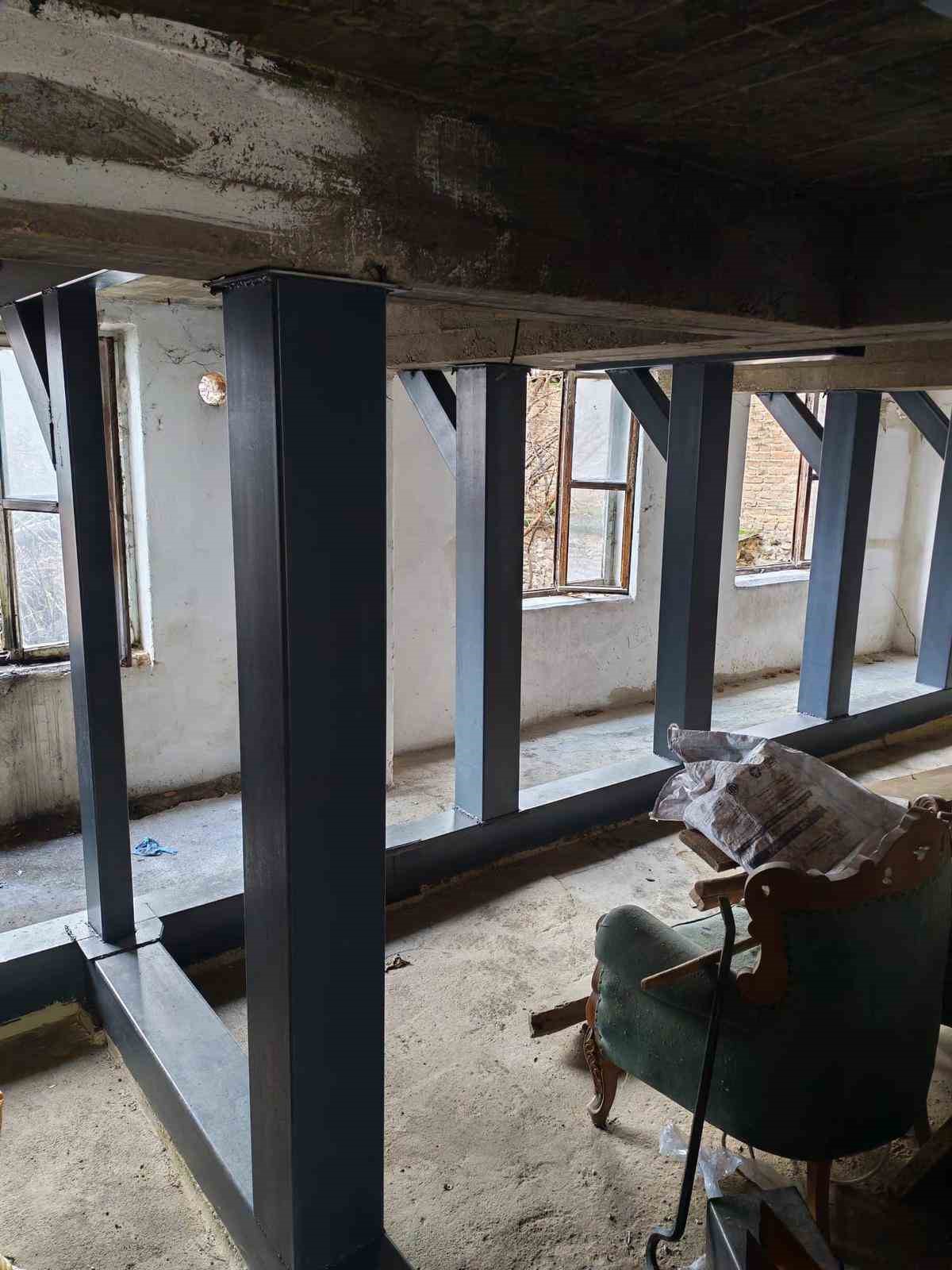 Kazı değil izinsiz güçlendirme yapılmış
