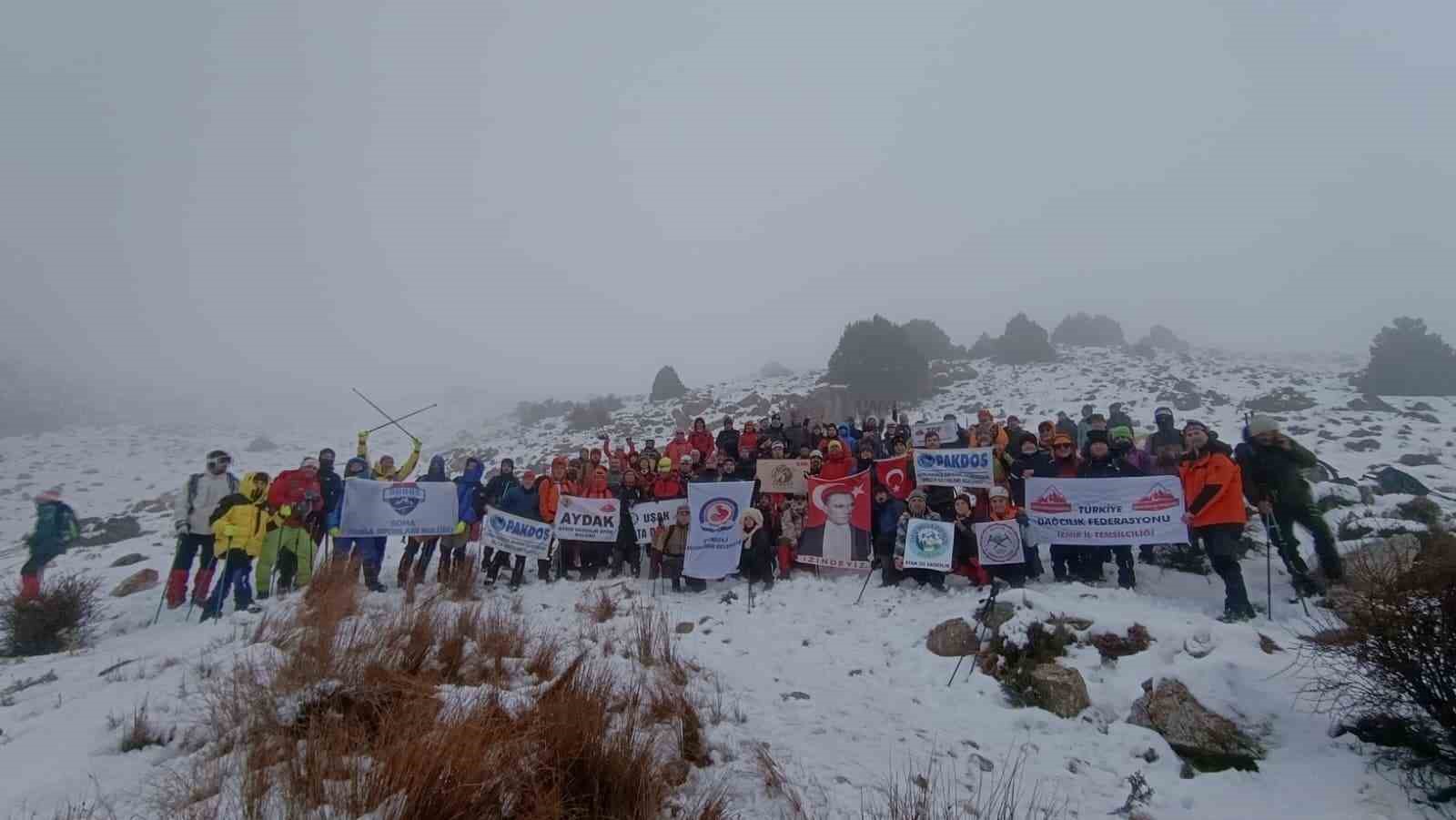 Kazıkbeli Savaşı anısına Honaz Dağı’na zirve tırmanışı
