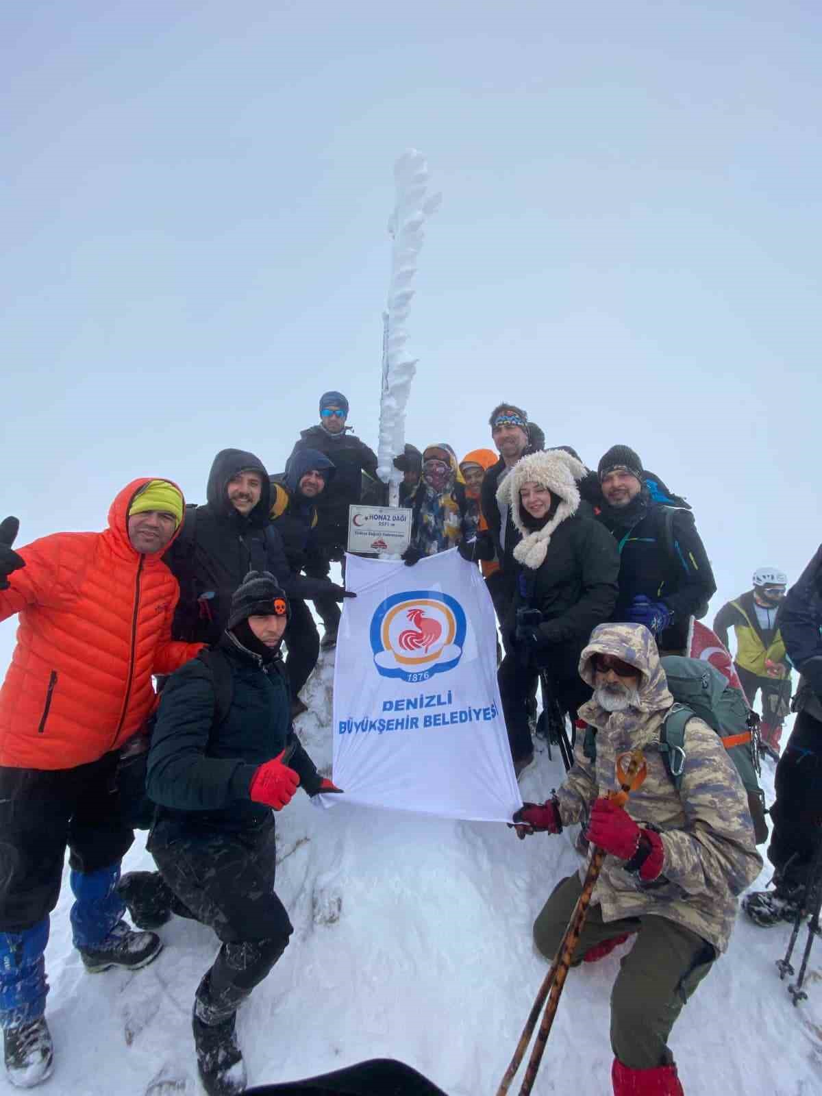 Kazıkbeli Savaşı anısına Honaz Dağı’na zirve tırmanışı
