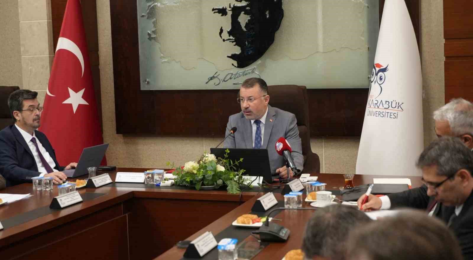 KBÜ Senatosu’nda akreditasyon ve uluslararası gelişmeler görüşüldü
