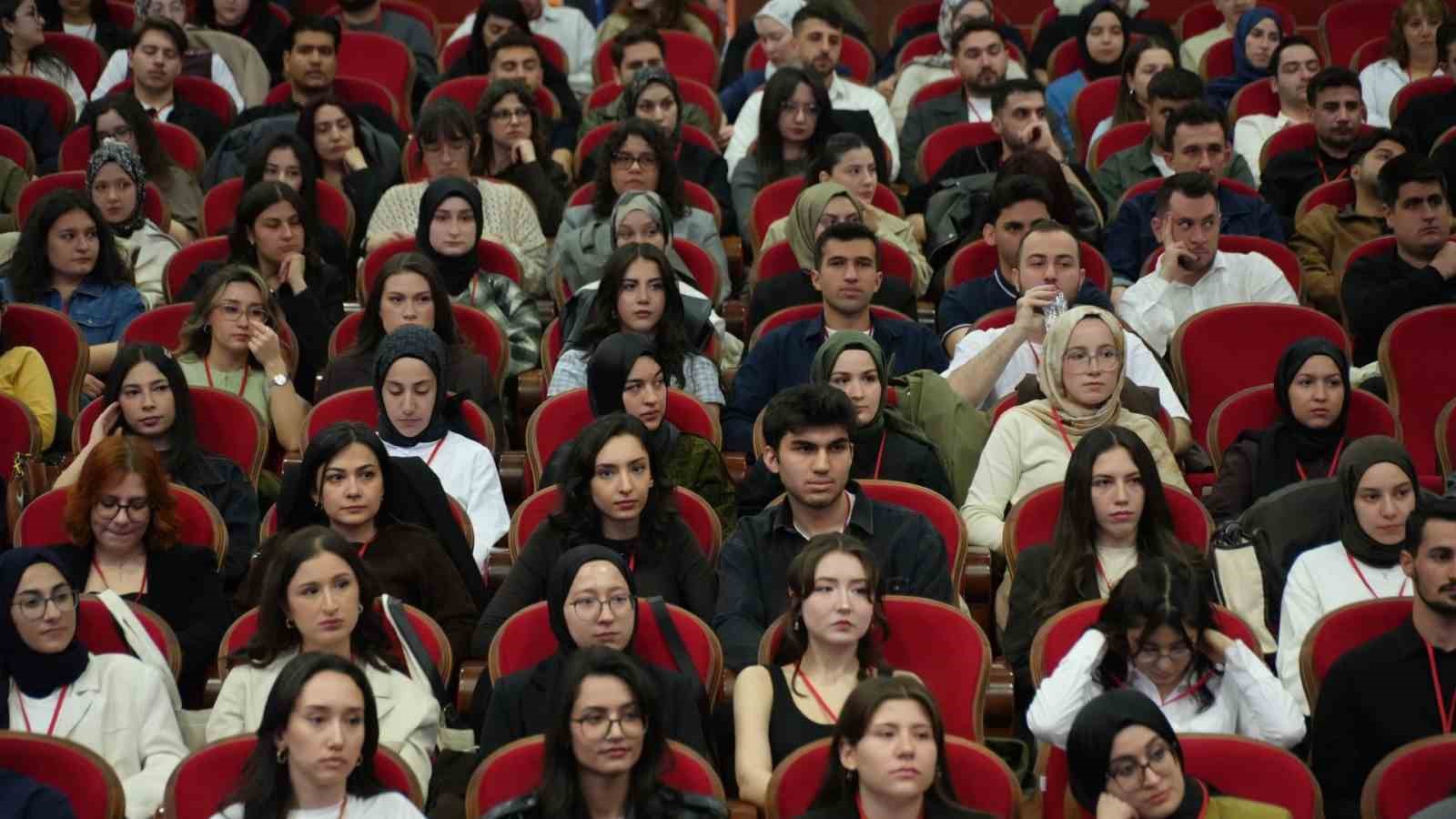 KBÜ’de diş hekimliği öğrencileri sempozyumda buluştu
