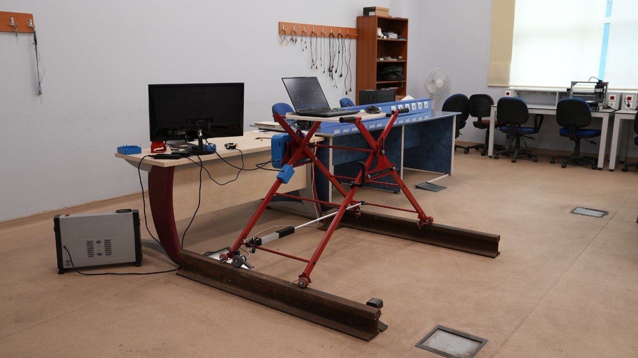 KBÜ’den raylara akıllı dokunuş: Güvenliği artıran iki yerli sistem
KBÜ’den raylara akıllı dokunuş: Güvenliği artıran iki yerli sistem