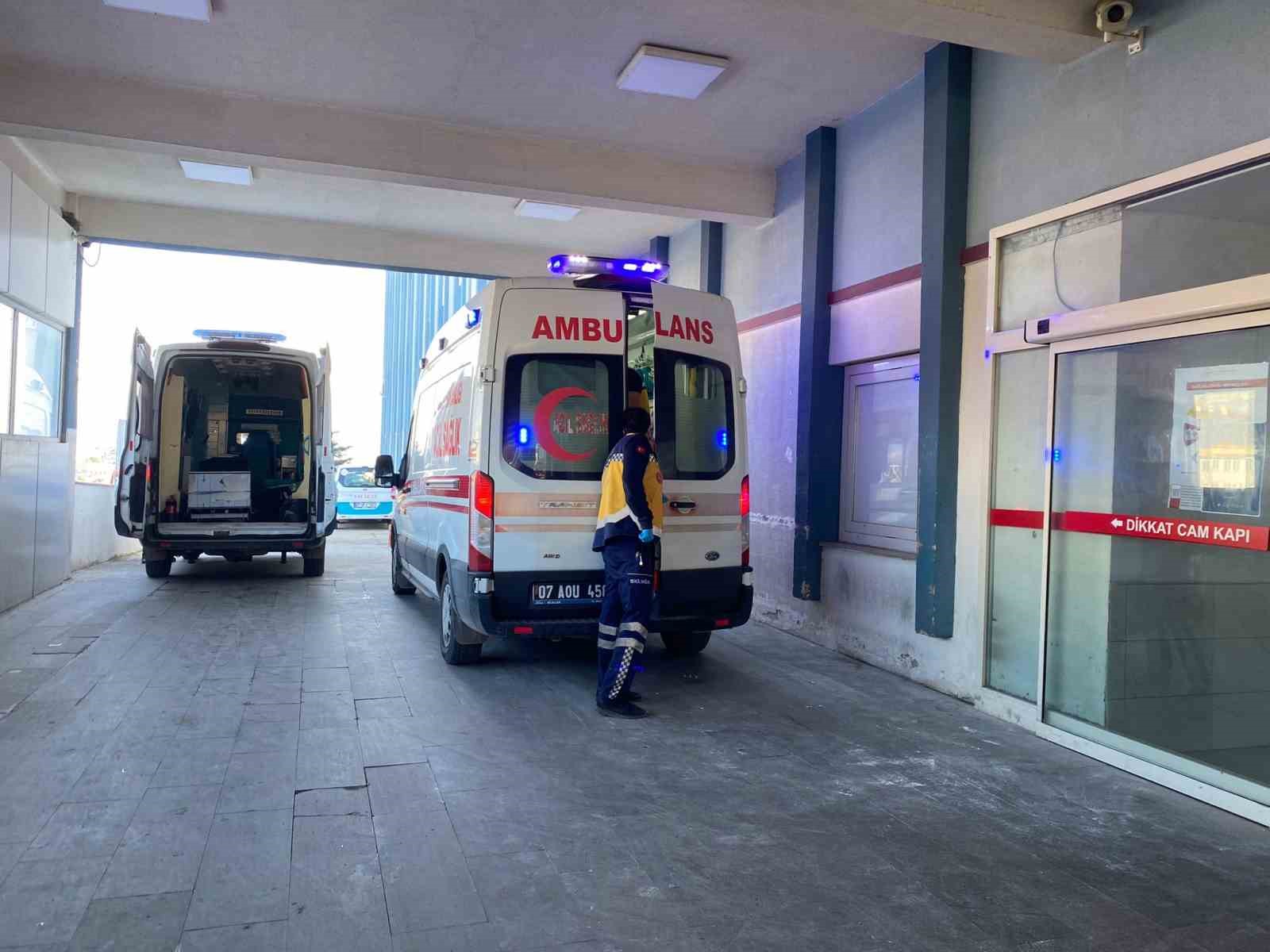 Keçilerin peşinden gidip kaya yarığına sıkışan Ayşe teyze komşularını dinlememiş
