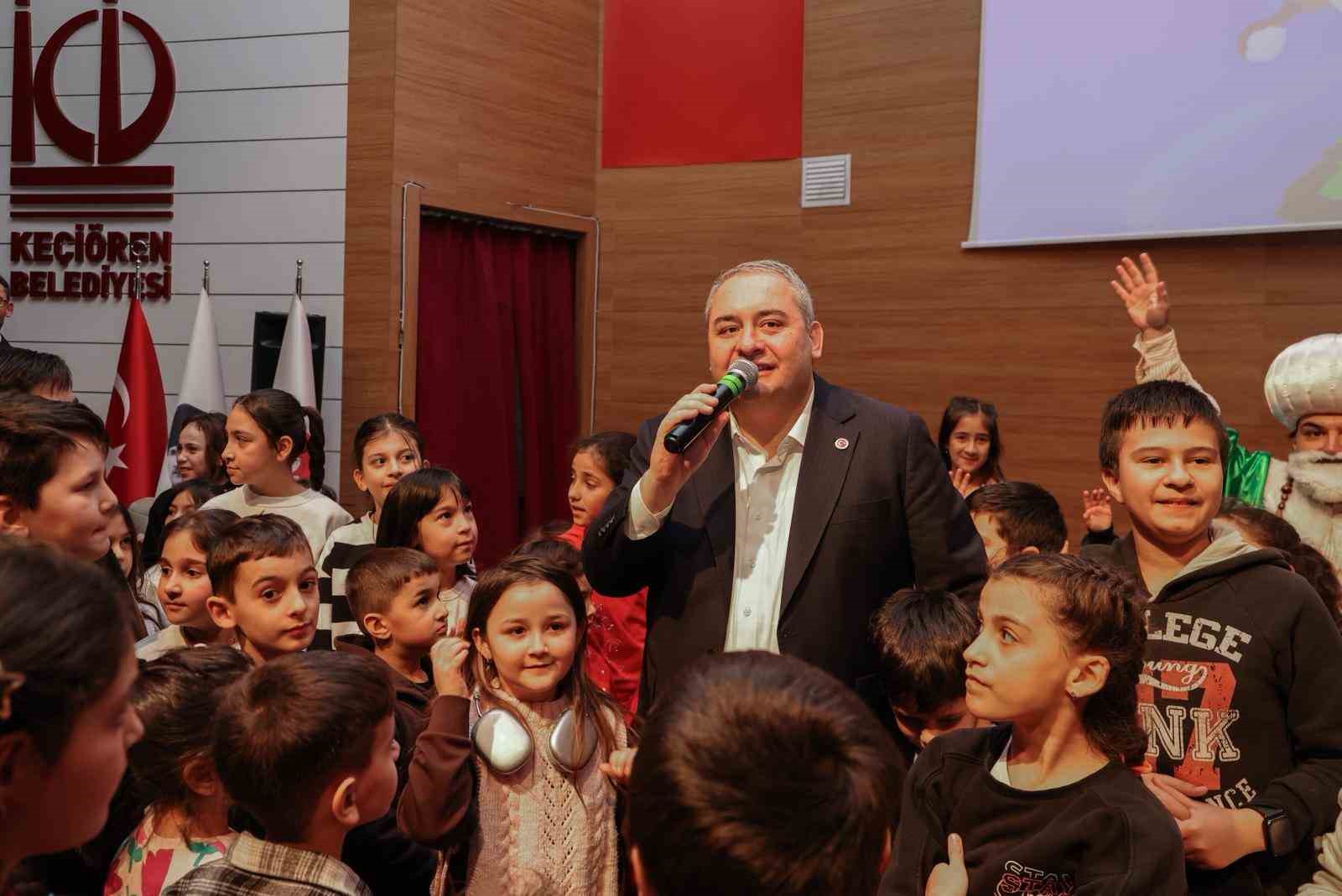 Keçiören Belediyesi’nden ara tatilde çocuklara özel aktiviteler
Keçiören Belediyesi’nden ara tatilde çocuklara özel aktiviteler