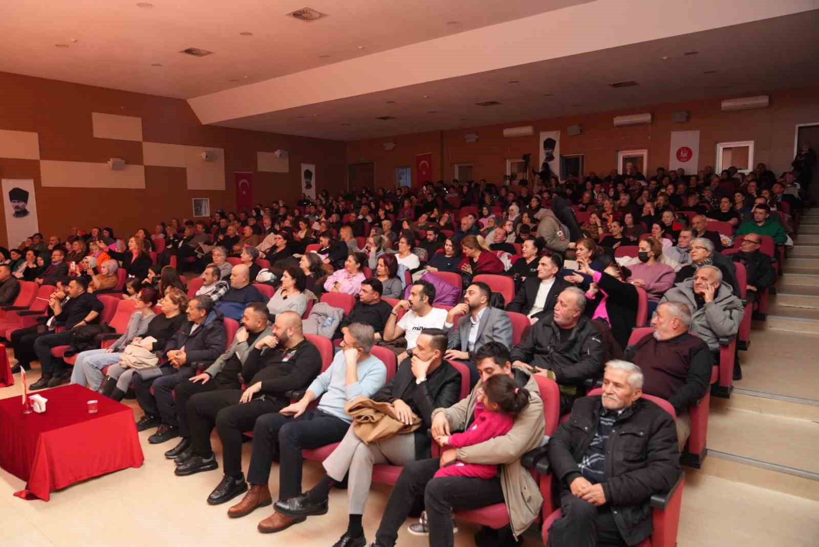 Keçiören Belediyesi’nden ‘Gönülden Tele’ konseri
