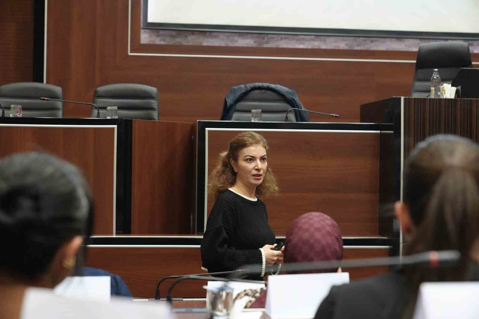 Keçiören Belediyesi’nden personele ilk yardım eğitimi
Keçiören Belediyesi’nden personele ilk yardım eğitimi